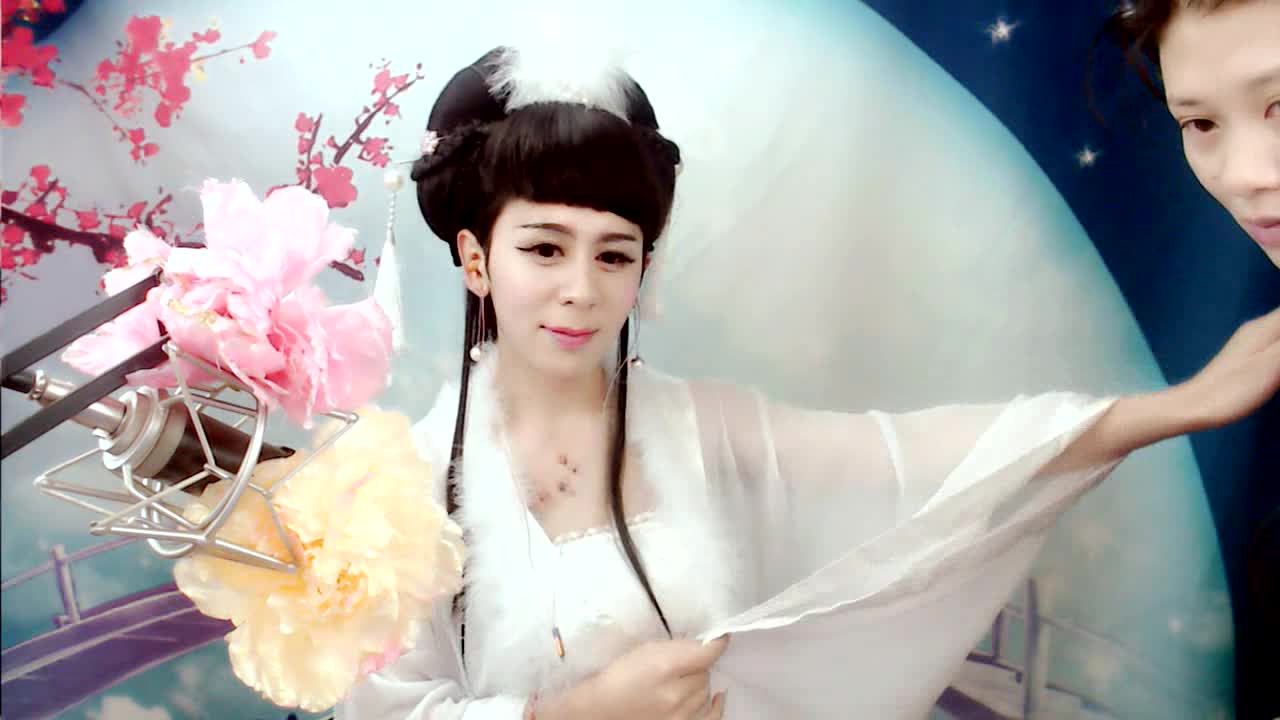 殇雪-在线播放-重庆反串艺人梦梦-YY李玉刚 求频道票~~-YY神曲-艺人唱歌、跳舞、演奏等才艺表演