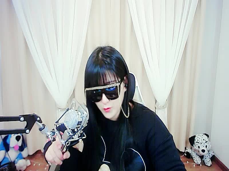 YY直播 - 中国最大的综合娱乐直播平台