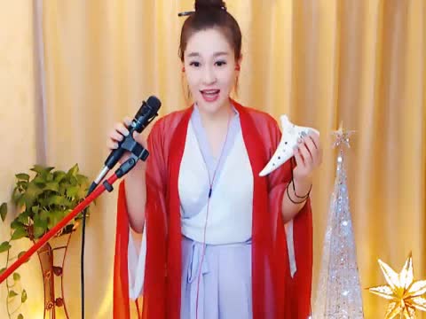 故乡的原风景女侠吹陶笛