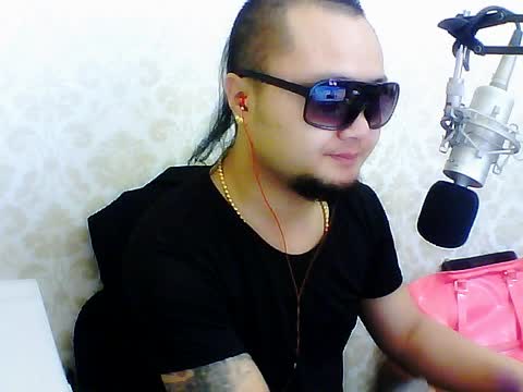 sexbomb 性感炸弹-在线播放-黑夜里的狼-Chin