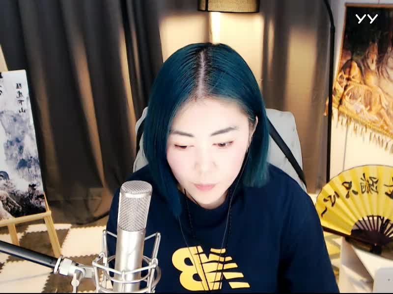 一首性感的小喊麦带给大家，最近嗓子哑了，还挺符合这首麦的声线。