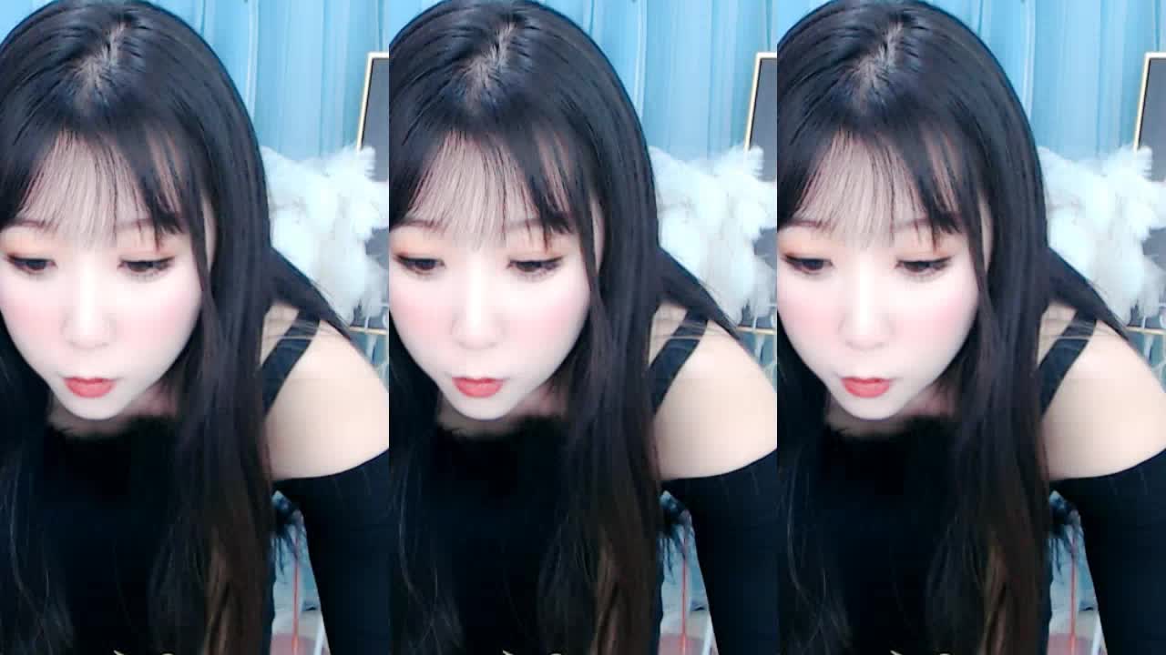 臭弟弟们 喜欢的记得晚上都来看我直播啊,不让你们失望哦。