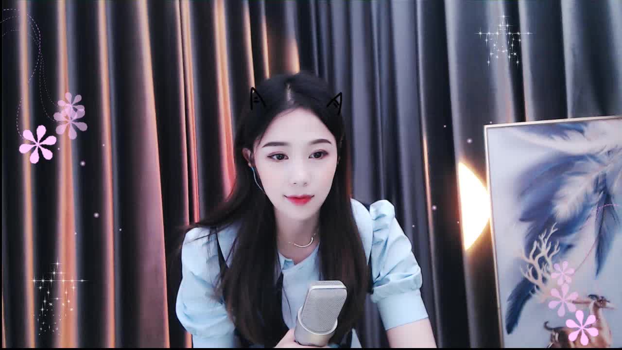 经典的一首老歌 笑看风云 希望大家喜欢