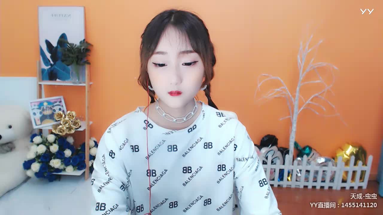 新主播希望大家多多关注哟~谢谢~么么哒