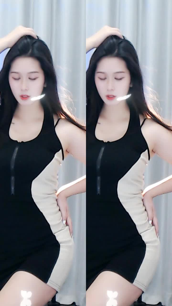 《Hai Phút Hơn》