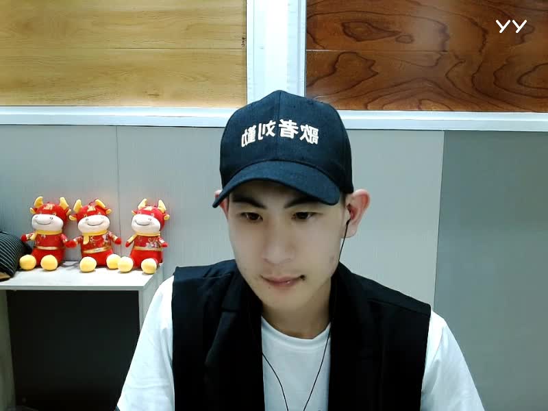 本人非常喜欢的一首歌曲，也是当前面比较火的歌曲