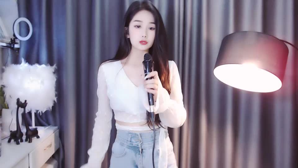 我唱歌给你听哦