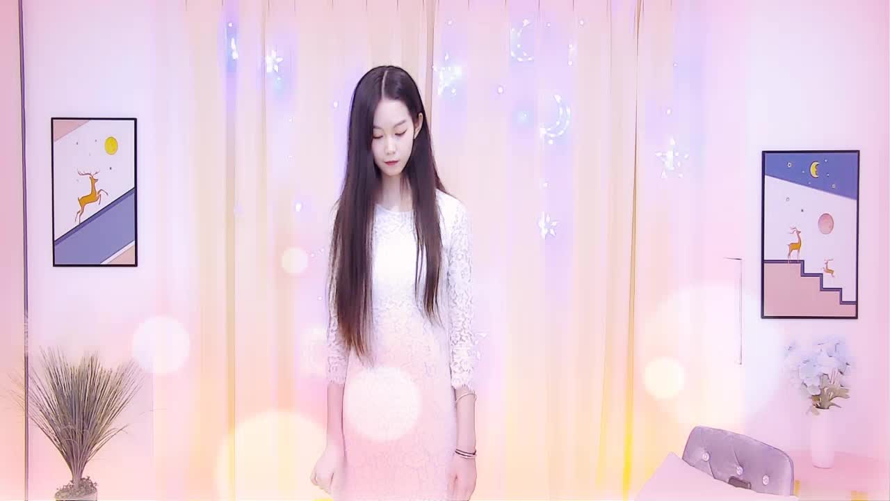 有一只小野猫在等你~~