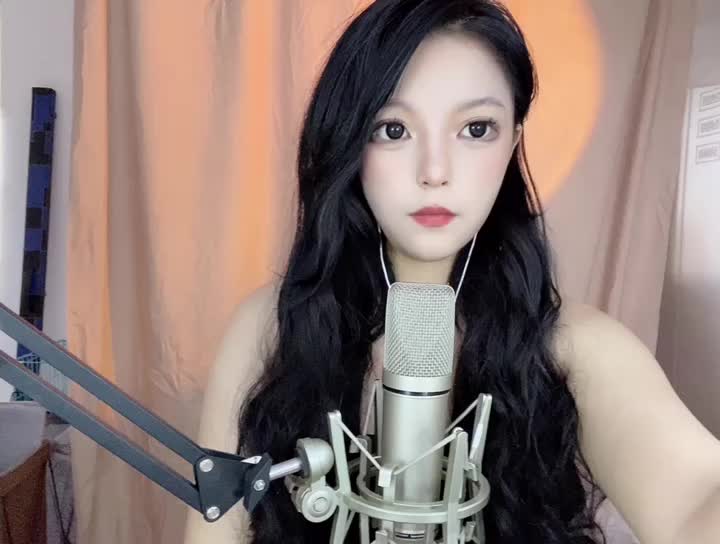 一首《我爱他》送给大家