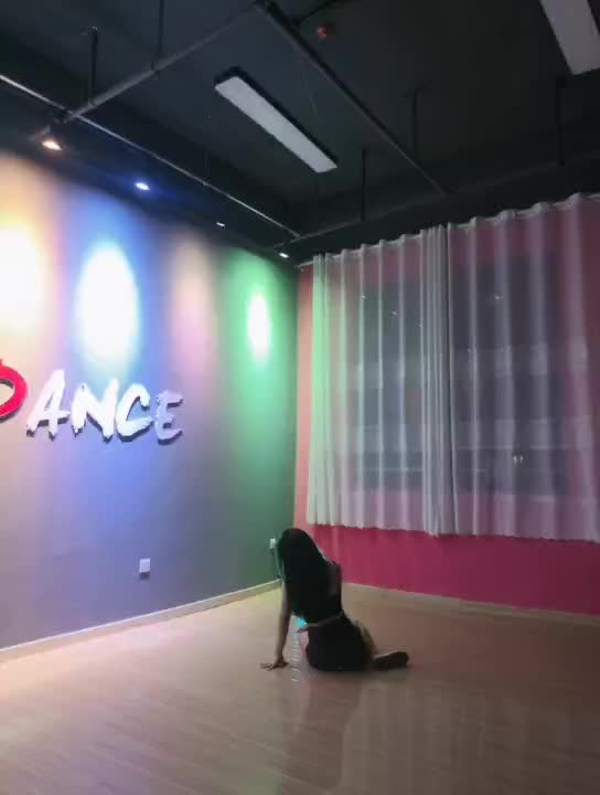 舞蹈主播米娅火热韩舞