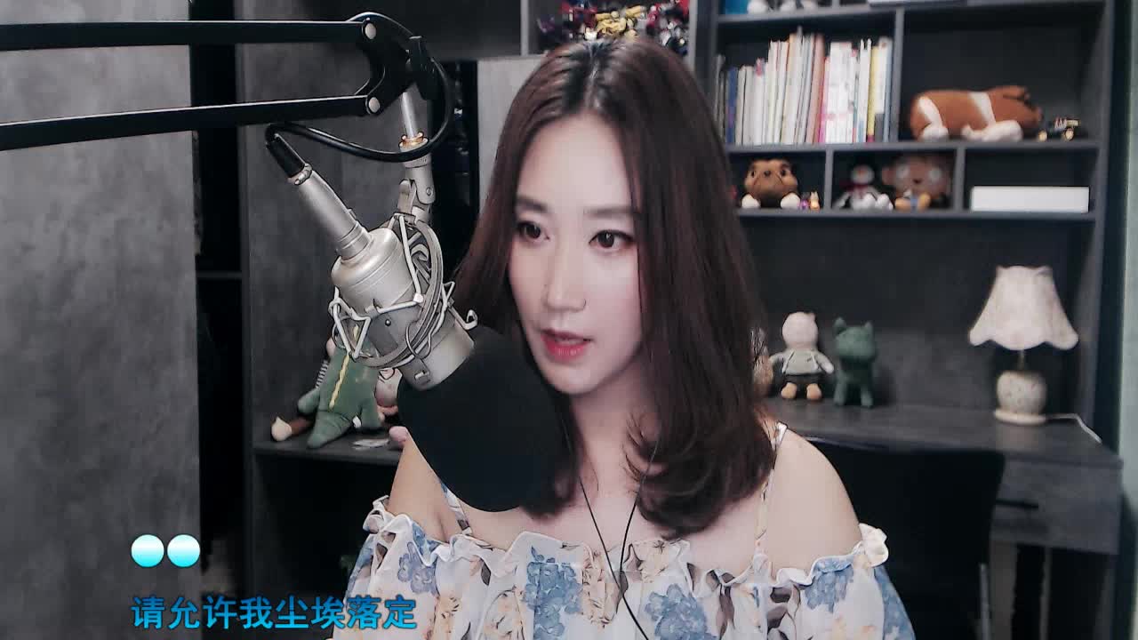 遇到对的人一定是幸运！相遇的那一刻就会觉得原来你在这!