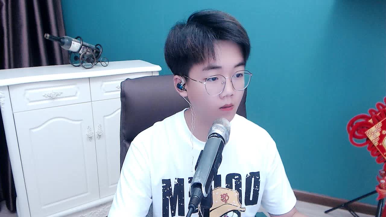 今天是父亲节 这首老爸 送给 我老爸 也送给全天下的 父亲