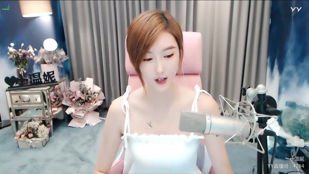 手徒小温妮注我生日快乐