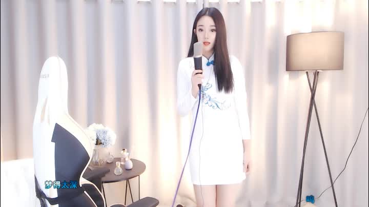 就像鱼儿想要飞鸟的爱情...