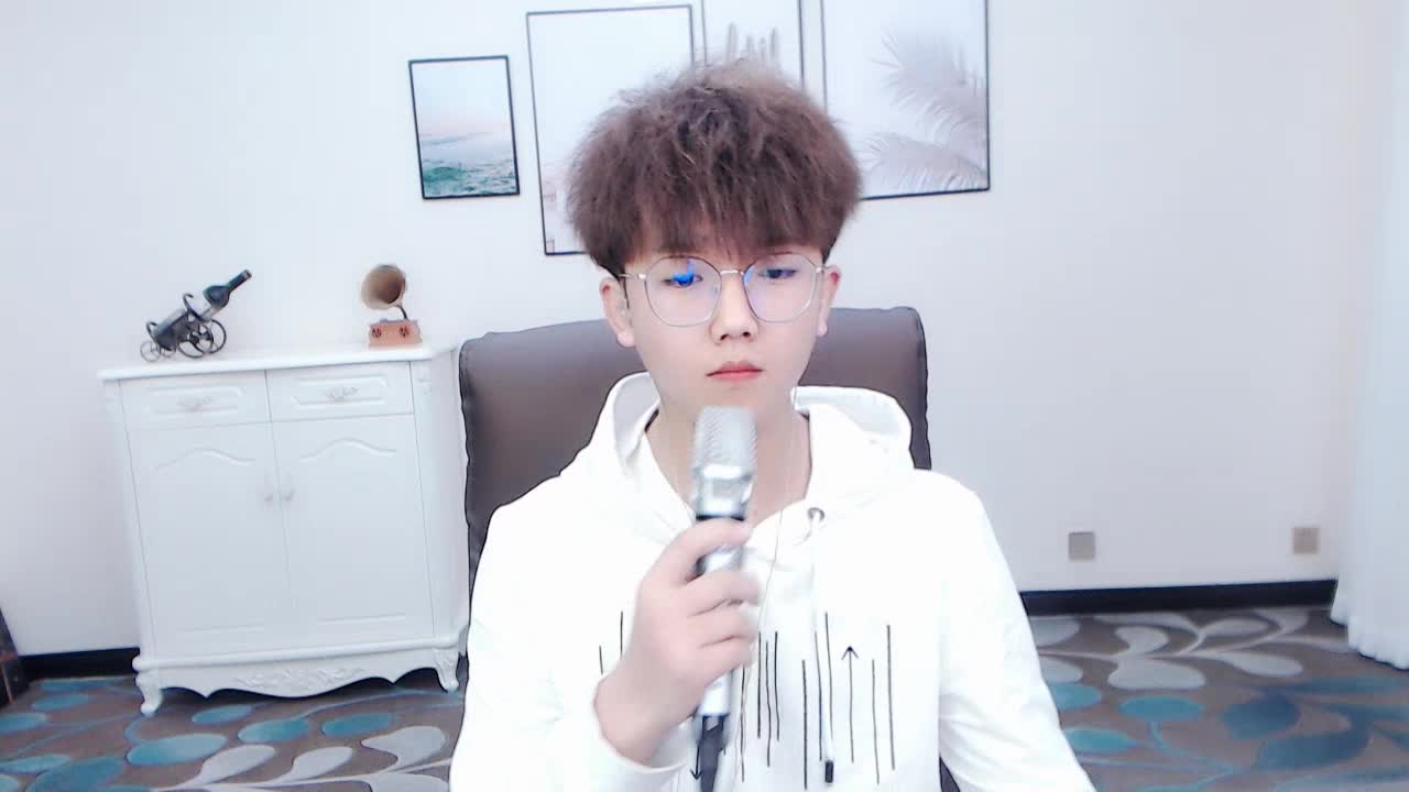 网络一线牵-小伟