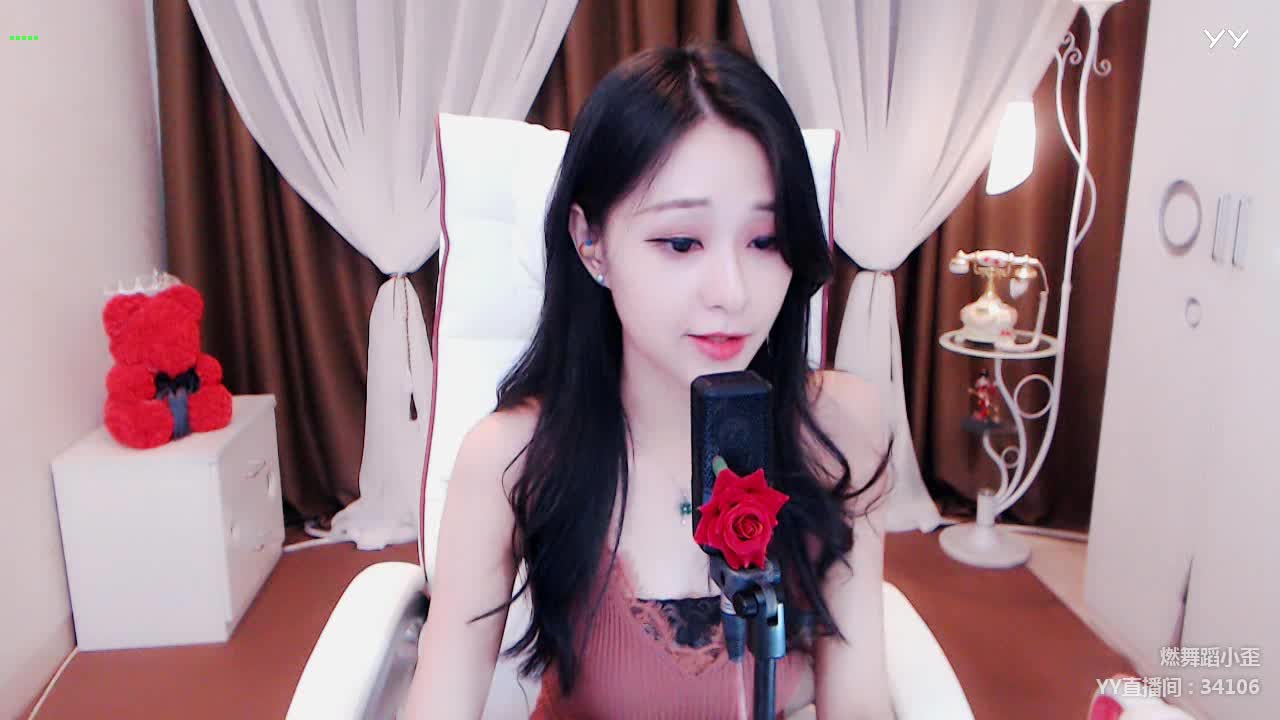 小歪-把悲伤留给自己