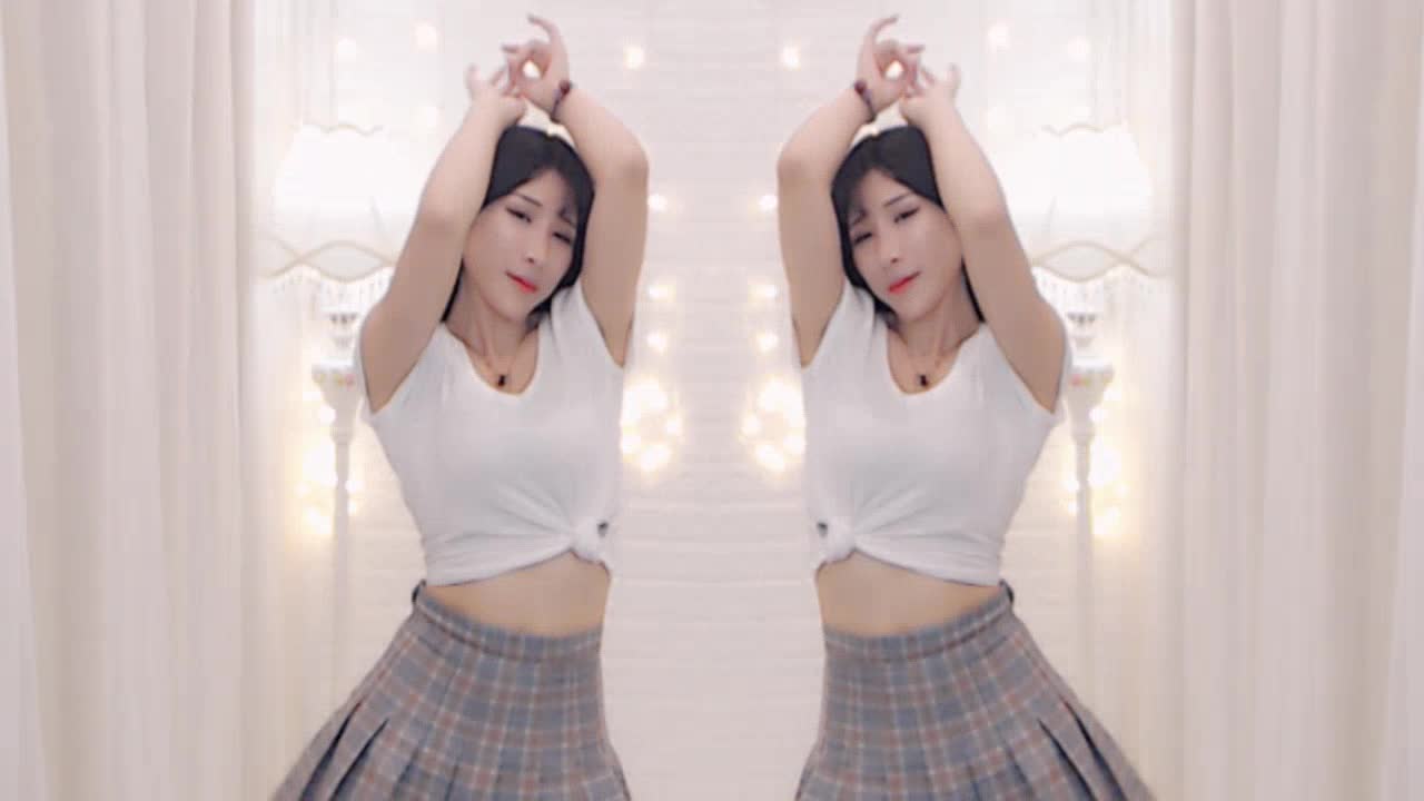 新主播芭达-韩舞