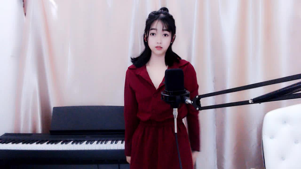 一首《皇后大道东》送给你们