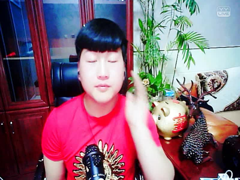 两个人的回忆一个人过mv_两个人的回忆一个人