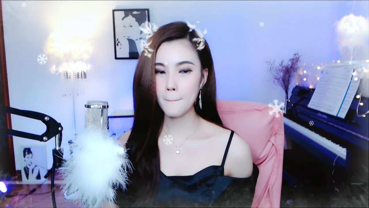 一首粤语歌曲《月半小夜曲》送给大家~