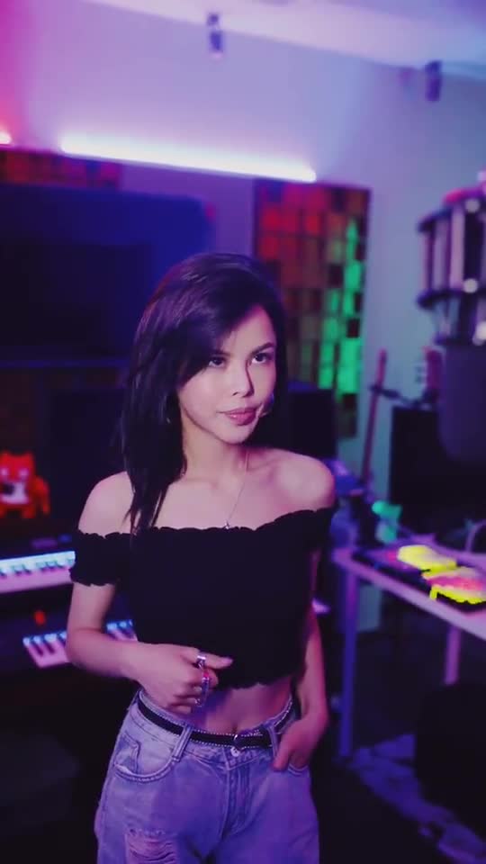 再见所有烦恼一起来听BGM女王刘至佳最热翻唱《我的天空》