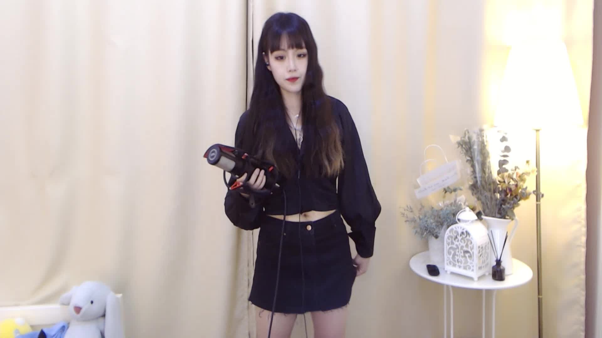 可爱郭郭带来一首《被驯服的象》